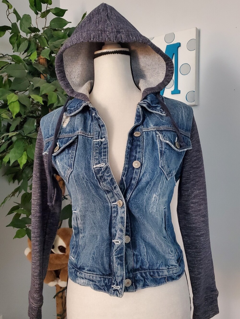 AMETHYST JEANS Y2K Distressed Grunge Hooded Jean Jacket M